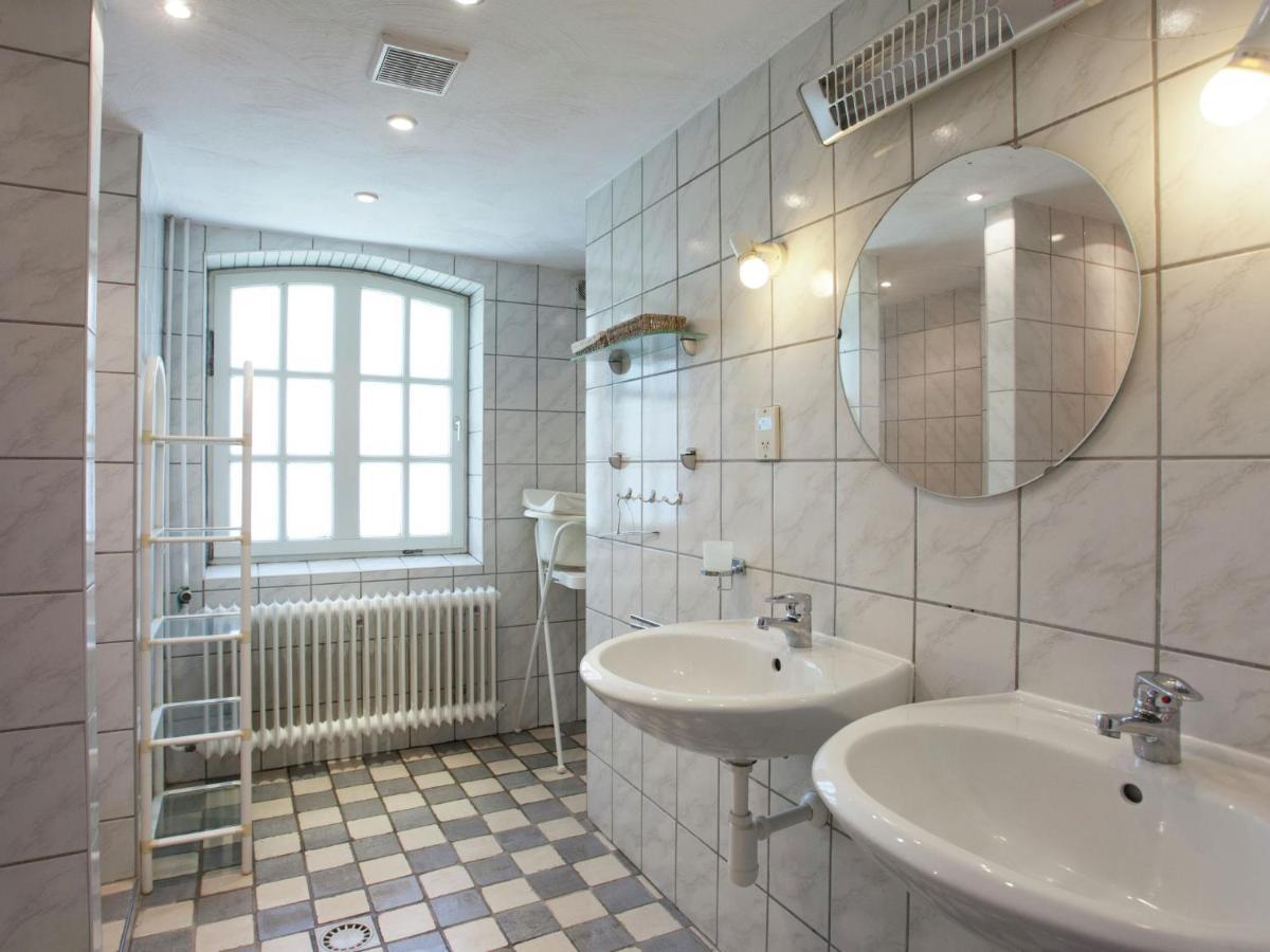 Magnificent Farmhouse In Sint Joost Esterno foto